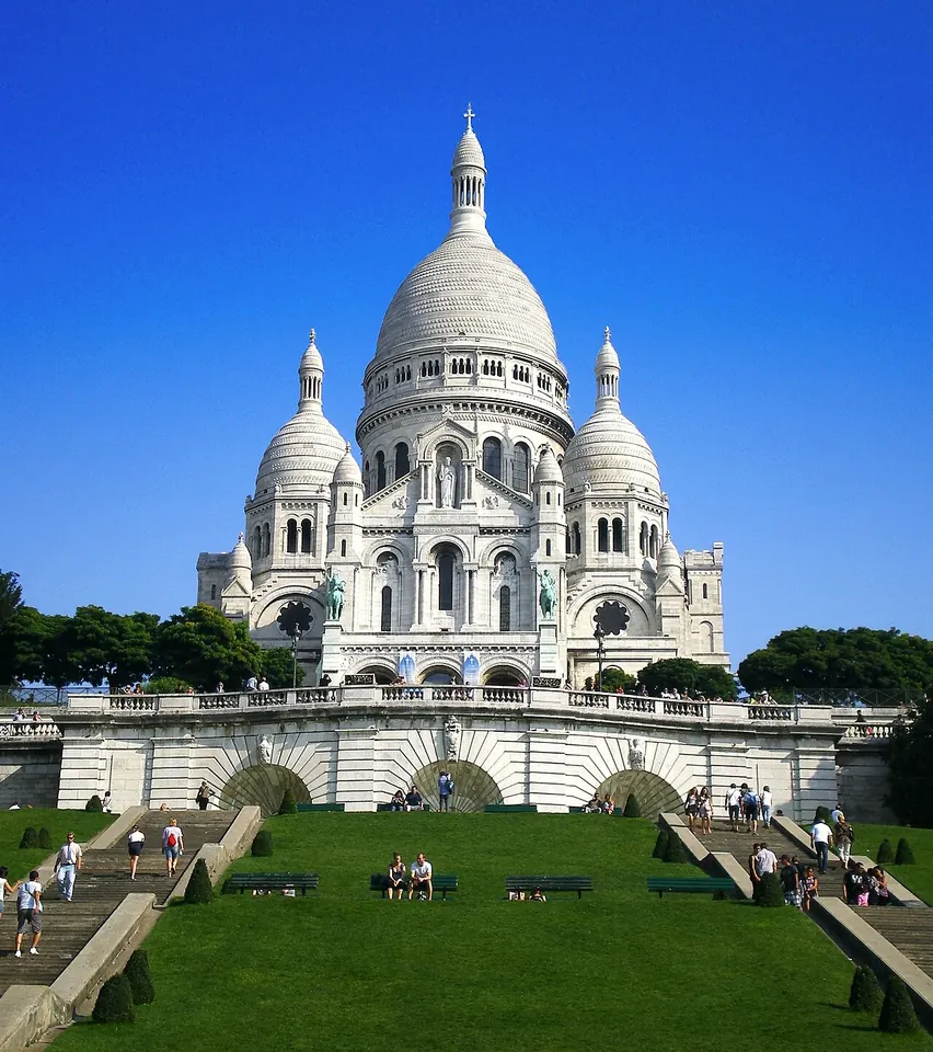 Paris Travel Guide: What to See, Neighbourhoods & Tips | GuideSofia
