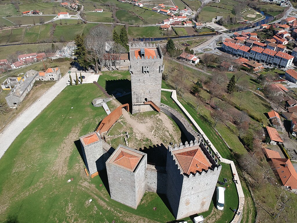 Montalegre Castle: Or, how to tell your neighbors to back off, medieval style.